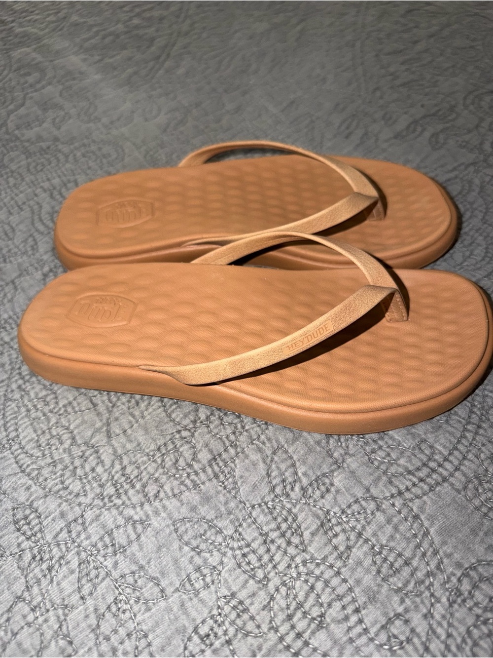 Hey Dude Women's Caramel Tan Flip-Flop Sandals